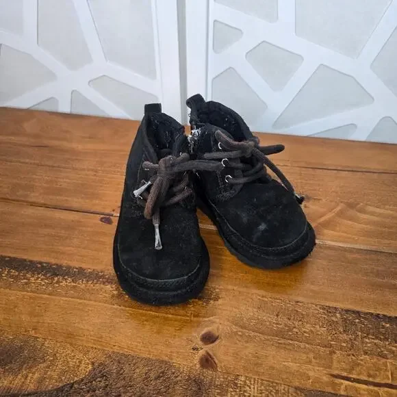 UGG Black Neumell 2 Chukka Ankle Boots Girls SZ Baby 6c Winter Snow Fur Lined - Picture 2 of 5